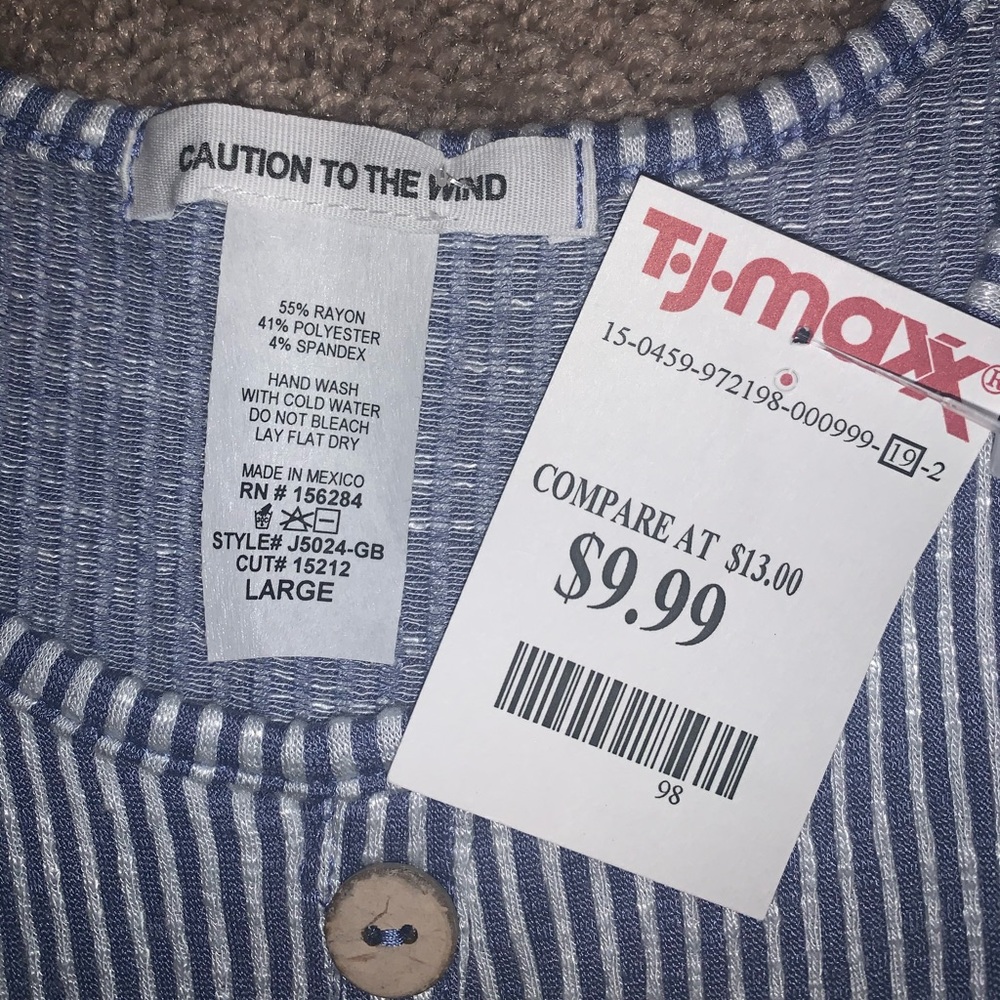 NWT Ribbed Front-tie Tank - Picture 4 of 5